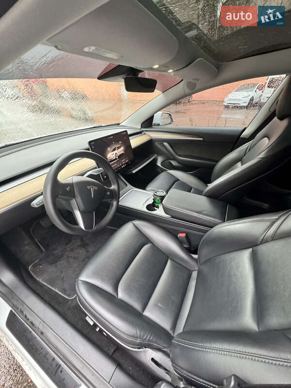 Седан Tesla Model 3 2022 в Киеве фото 14 Седан Tesla Model 3 2022 в Киеве