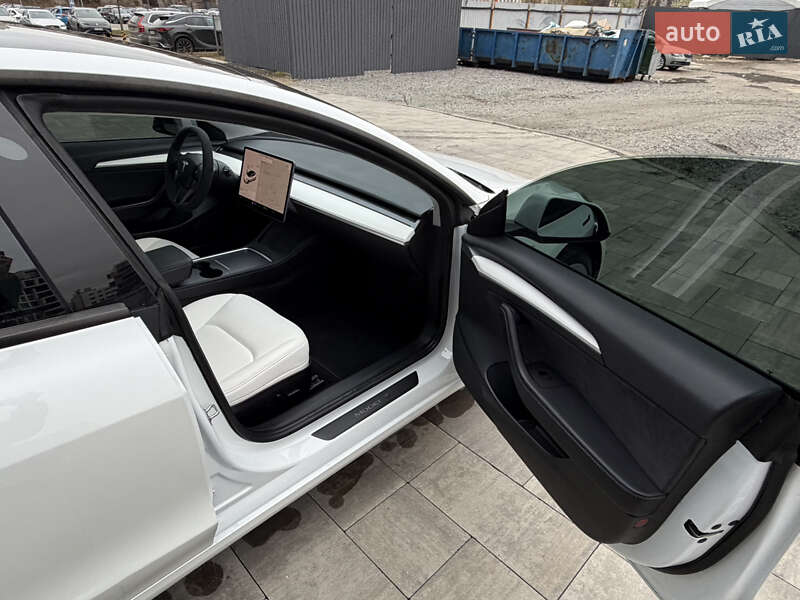 Седан Tesla Model 3 2021 в Киеве фото 14 Седан Tesla Model 3 2021 в Киеве