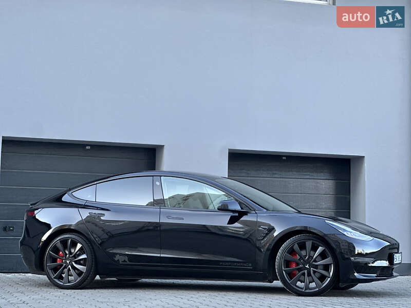 Седан Tesla Model 3 2019 в Тернополі