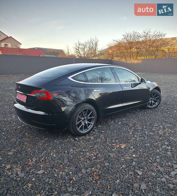 Седан Tesla Model 3 2019 в Луцьку фото 5 Седан Tesla Model 3 2019 в Луцьку