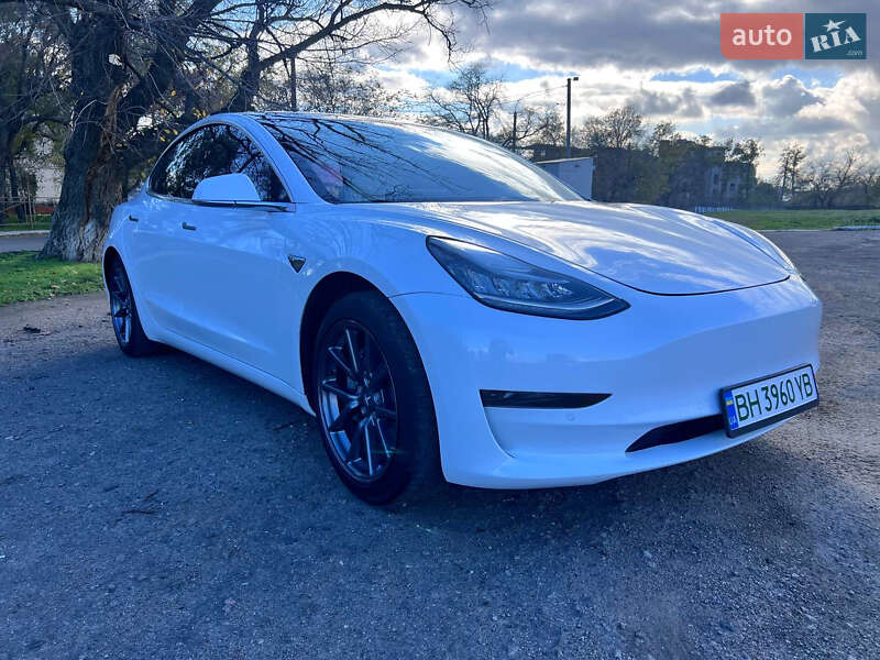 Седан Tesla Model 3 2020 в Одессе