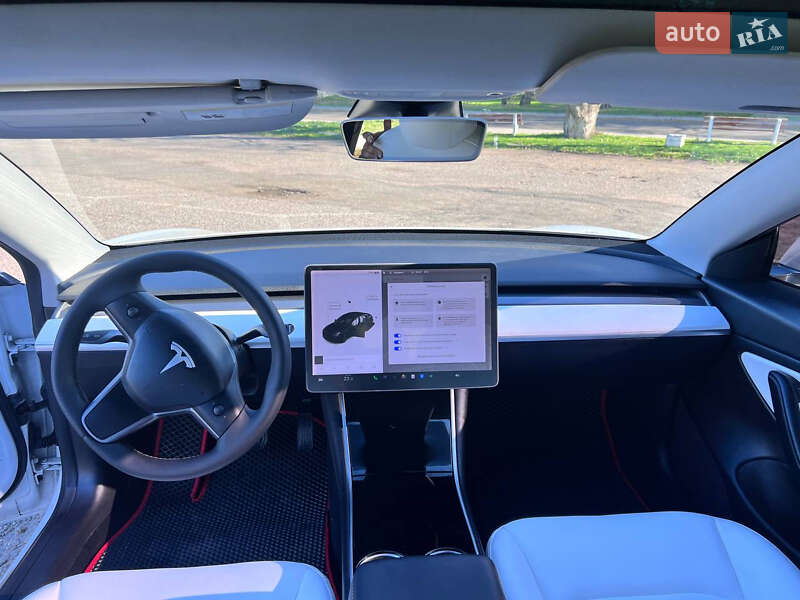 Седан Tesla Model 3 2020 в Одессе