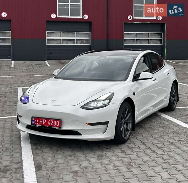 Седан Tesla Model 3 2021 в Дубно фото Седан Tesla Model 3 2021 в Дубно