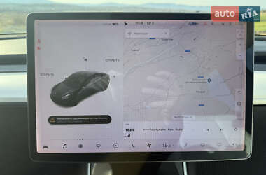 Седан Tesla Model 3 2019 в Дрогобичі