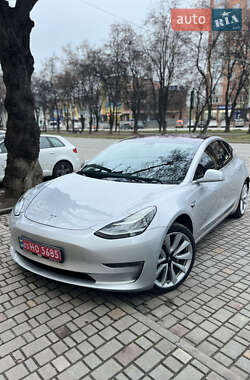 Седан Tesla Model 3 2018 в Каменец-Подольском