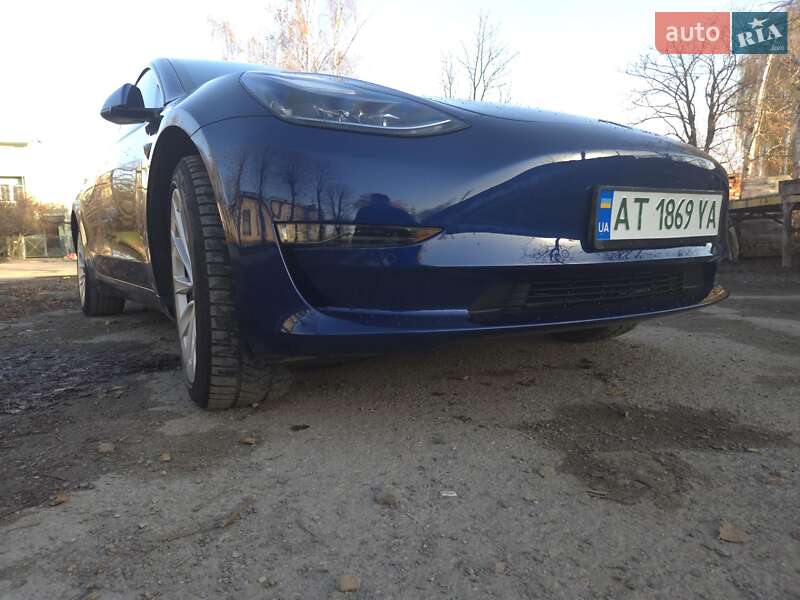 Седан Tesla Model 3 2021 в Ивано-Франковске