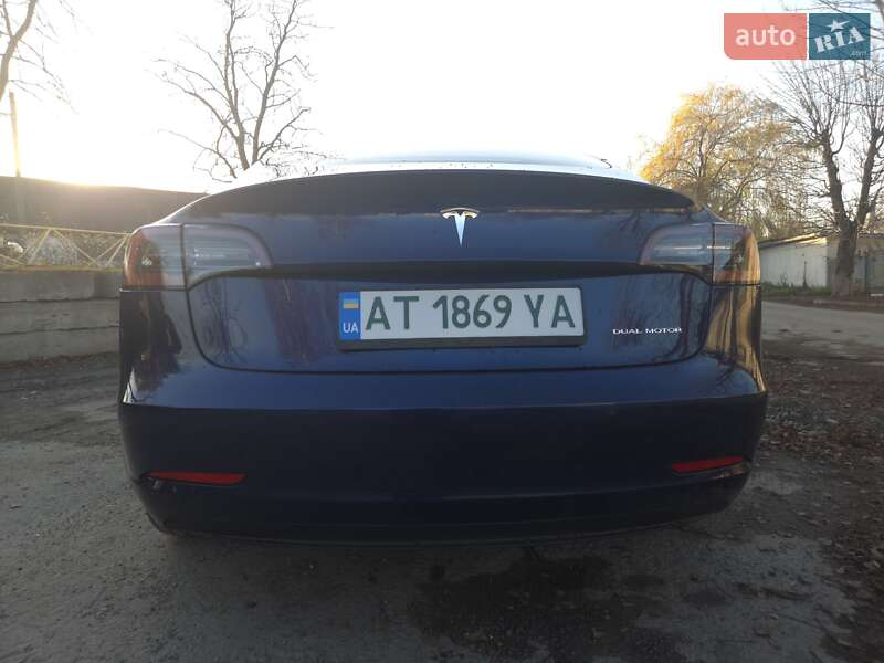Седан Tesla Model 3 2021 в Ивано-Франковске