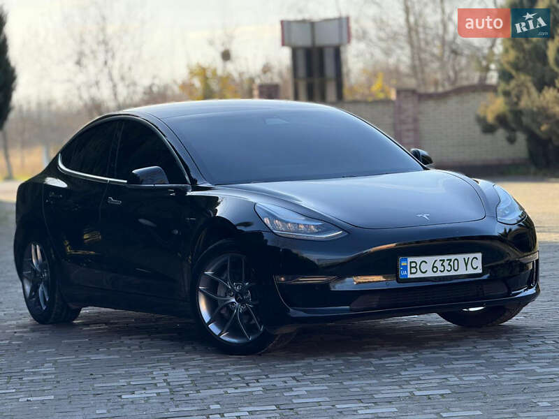 Седан Tesla Model 3 2019 в Самборі фото Седан Tesla Model 3 2019 в Самборі