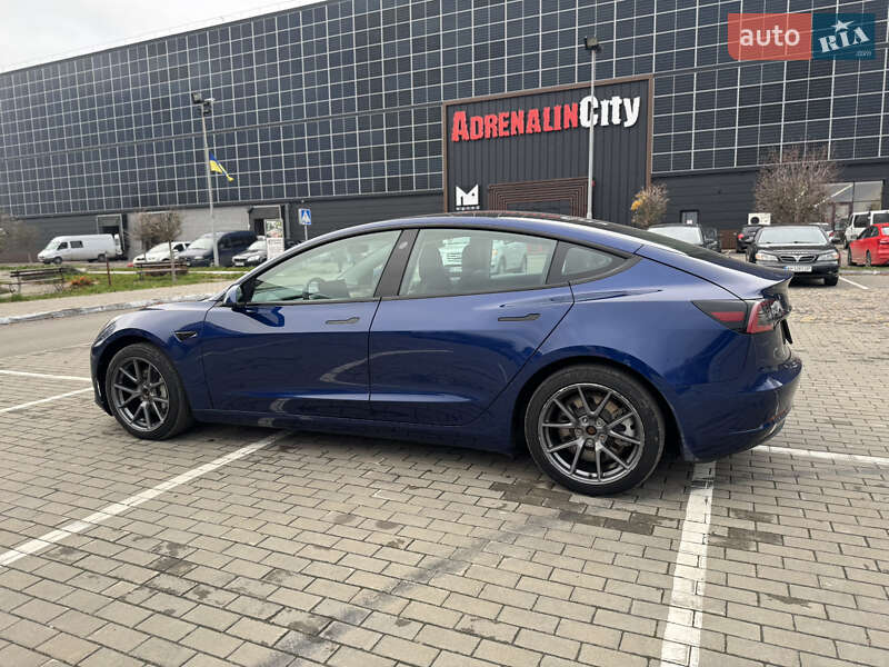Седан Tesla Model 3 2021 в Луцке фото 11 Седан Tesla Model 3 2021 в Луцке