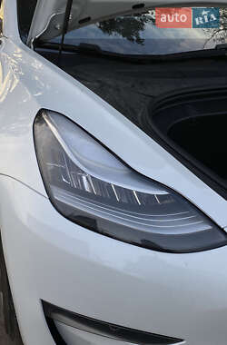 Седан Tesla Model 3 2019 в Каменке-Бугской
