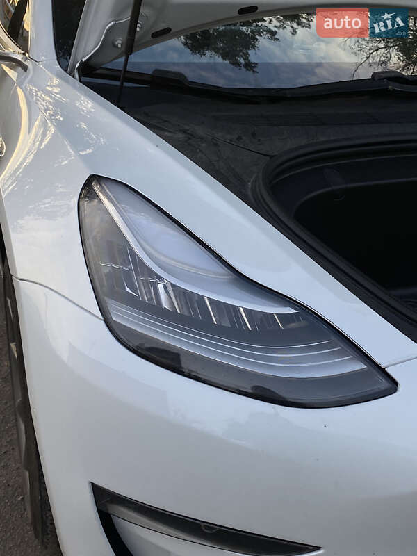 Седан Tesla Model 3 2019 в Кам'янці-Бузькій фото 8 Седан Tesla Model 3 2019 в Кам'янці-Бузькій