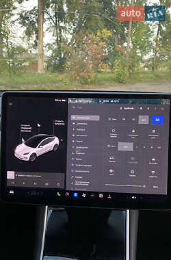 Седан Tesla Model 3 2019 в Каменке-Бугской