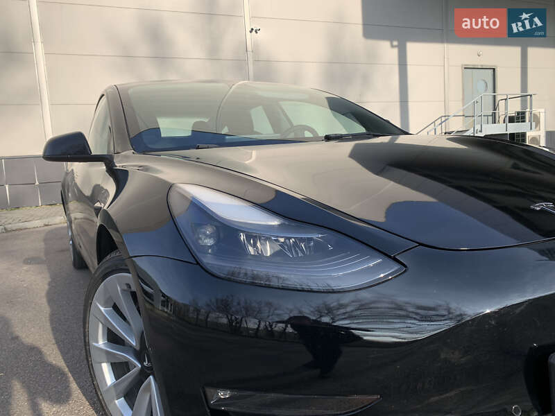 Седан Tesla Model 3 2022 в Киеве фото 3 Седан Tesla Model 3 2022 в Киеве