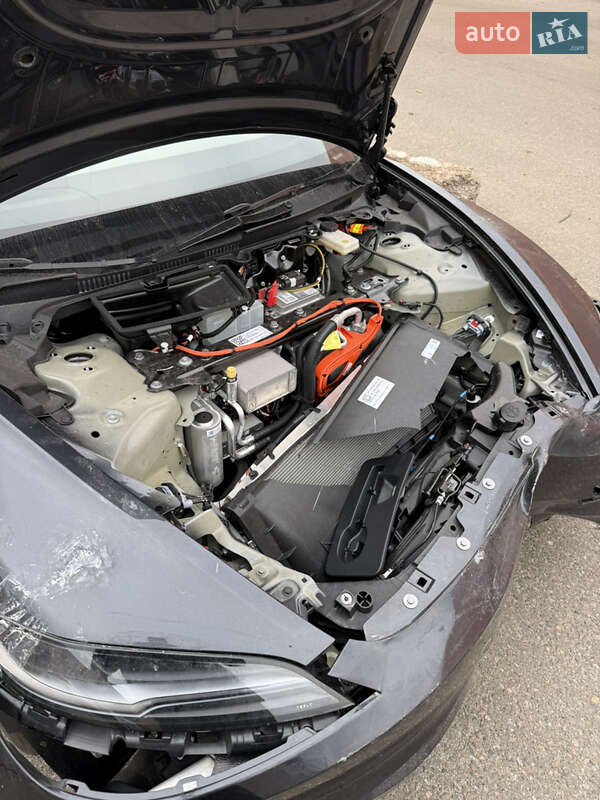 Седан Tesla Model 3 2025 в Киеве фото 18 Седан Tesla Model 3 2025 в Киеве