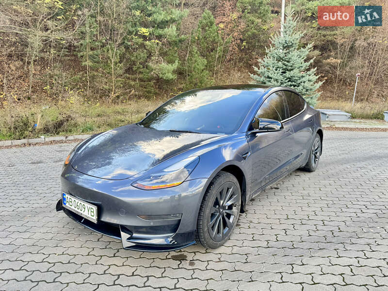 Tesla Model 3 2021