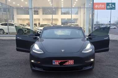 Седан Tesla Model 3 2019 в Луцке