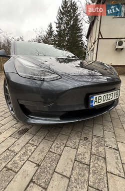 Седан Tesla Model 3 2021 в Киеве