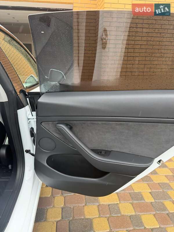 Седан Tesla Model 3 2022 в Хмельницком фото 26 Седан Tesla Model 3 2022 в Хмельницком