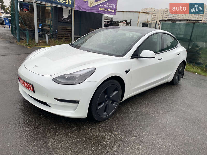Tesla Model 3 2021