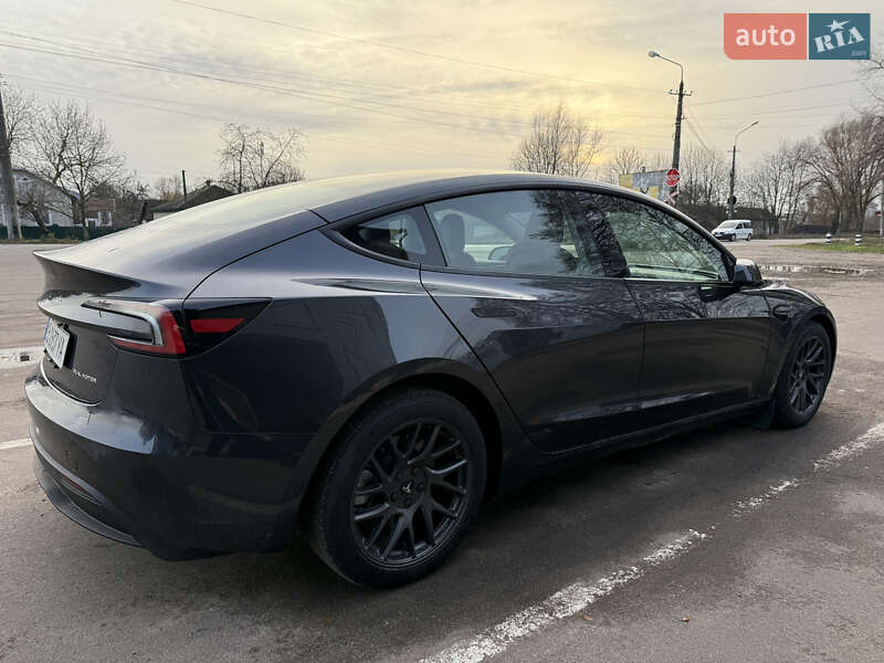 Седан Tesla Model 3 2024 в Киеве фото 7 Седан Tesla Model 3 2024 в Киеве