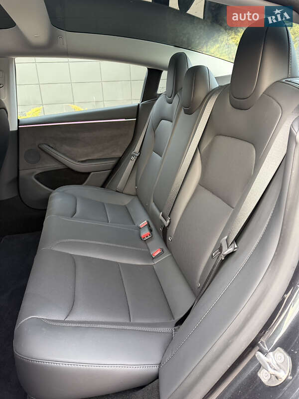 Седан Tesla Model 3 2024 в Киеве фото 32 Седан Tesla Model 3 2024 в Киеве