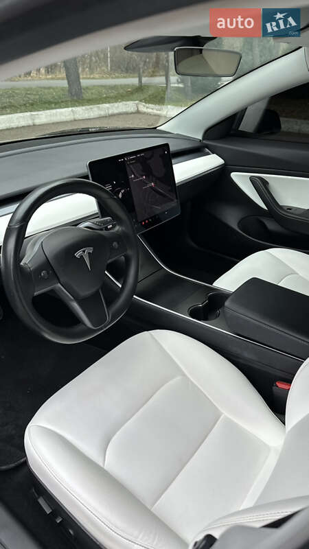 Седан Tesla Model 3 2018 в Черкасах фото 28 Седан Tesla Model 3 2018 в Черкасах