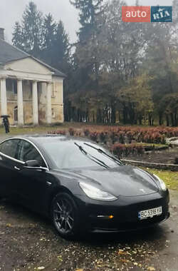 Седан Tesla Model 3 2019 в Николаеве
