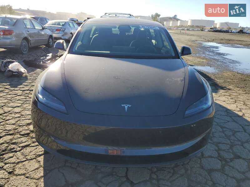 Седан Tesla Model 3 2025 в Львові