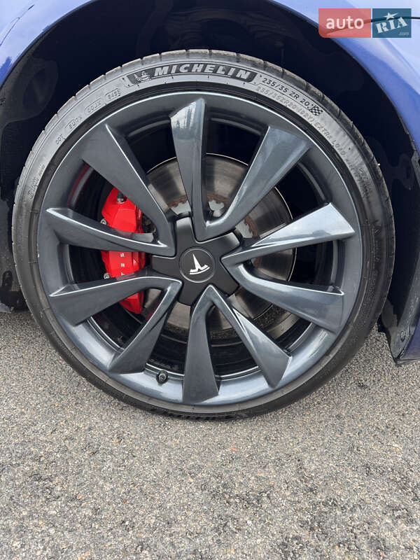 Седан Tesla Model 3 2020 в Днепре