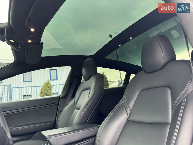 Седан Tesla Model 3 2020 в Днепре