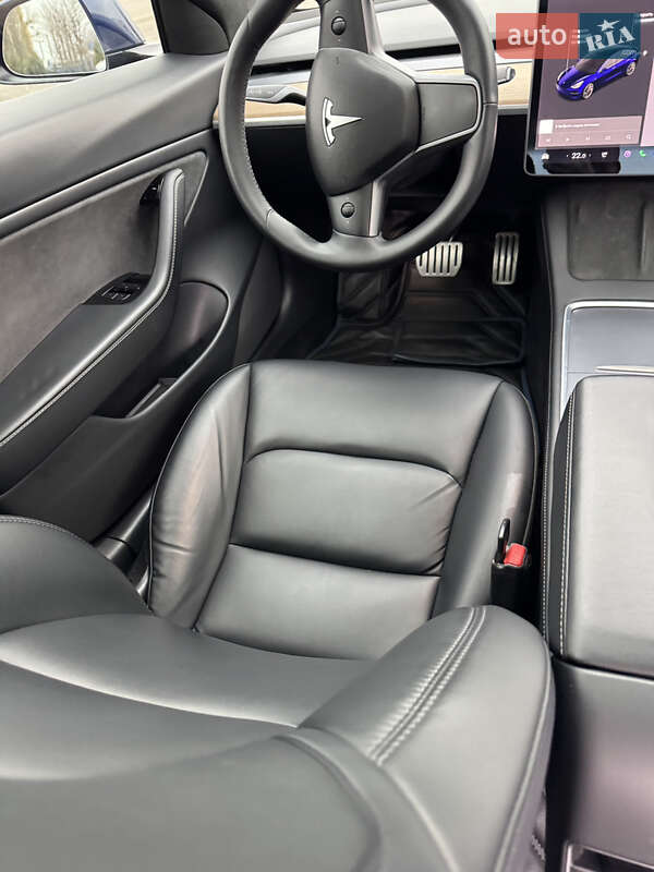 Седан Tesla Model 3 2020 в Днепре