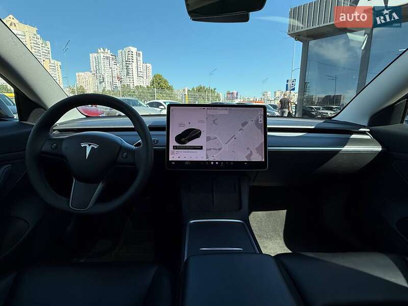 Седан Tesla Model 3 2020 в Києві