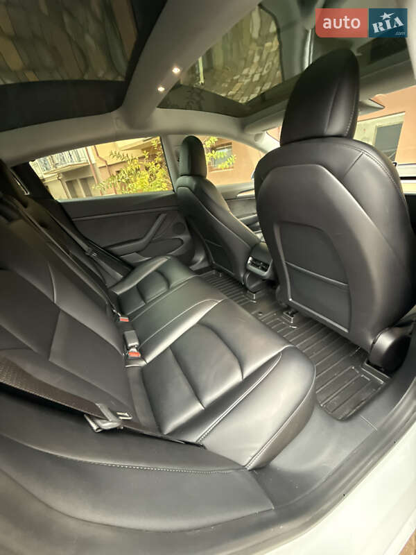 Седан Tesla Model 3 2021 в Ужгороде фото 17 Седан Tesla Model 3 2021 в Ужгороде