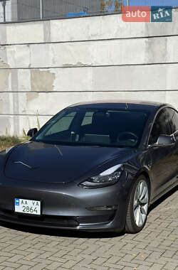 Седан Tesla Model 3 2018 в Киеве