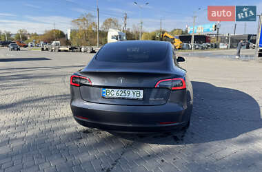 Седан Tesla Model 3 2021 в Львові