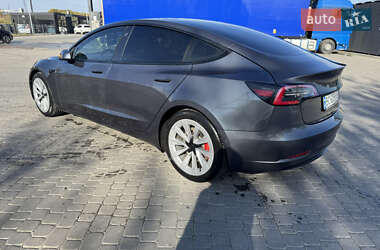 Седан Tesla Model 3 2021 в Львові