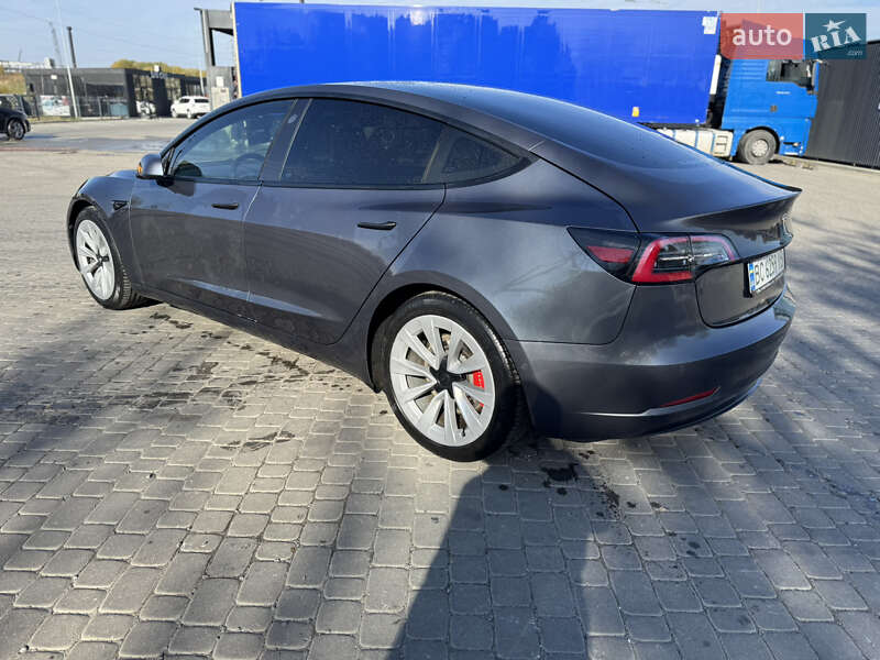 Седан Tesla Model 3 2021 в Львові