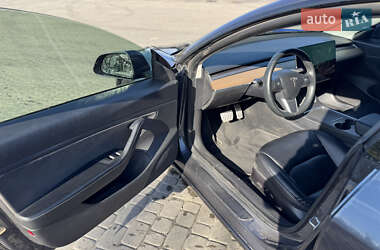 Седан Tesla Model 3 2021 в Львові
