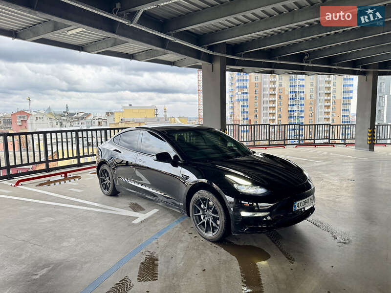 Седан Tesla Model 3 2021 в Харькове