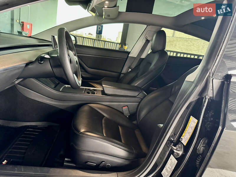 Седан Tesla Model 3 2021 в Харькове