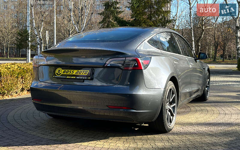 Седан Tesla Model 3 2018 в Львове фото 8 Седан Tesla Model 3 2018 в Львове
