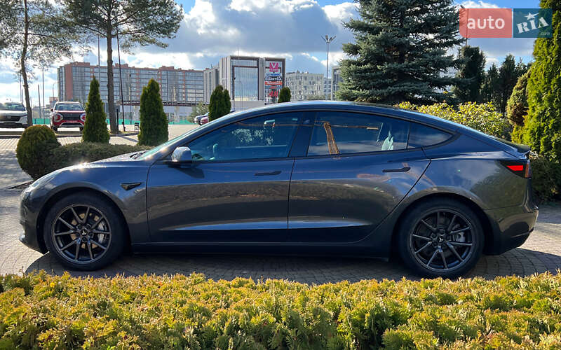 Седан Tesla Model 3 2018 в Львове фото 26 Седан Tesla Model 3 2018 в Львове