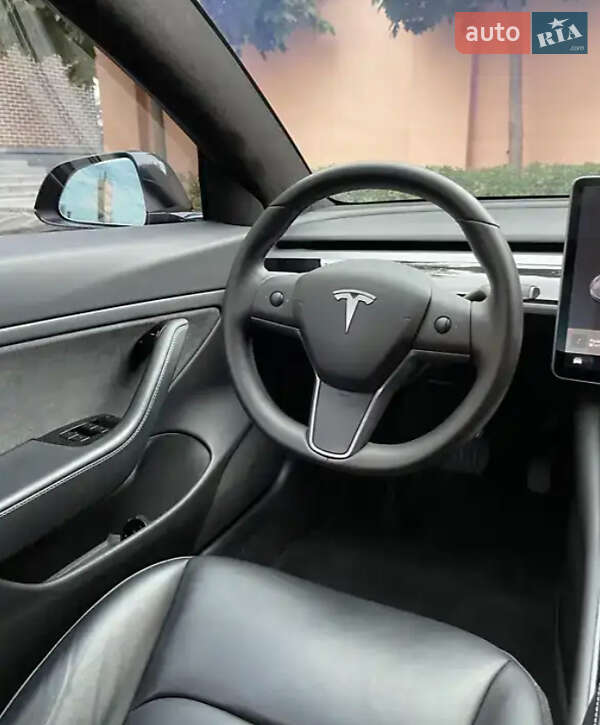 Седан Tesla Model 3 2019 в Тернополе фото 17 Седан Tesla Model 3 2019 в Тернополе