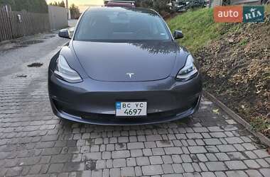 Седан Tesla Model 3 2020 в Львове