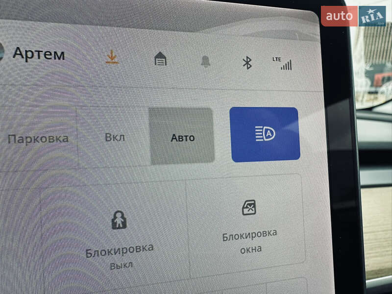 Седан Tesla Model 3 2019 в Києві