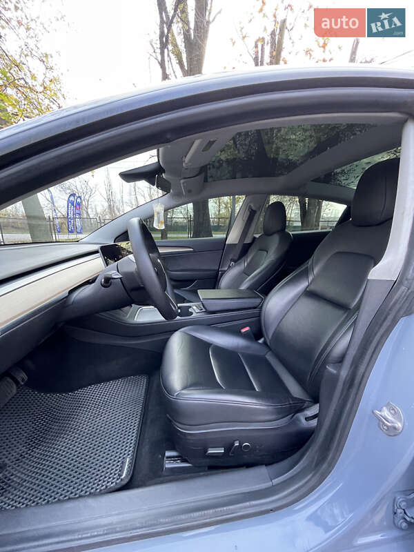 Седан Tesla Model 3 2021 в Запоріжжі