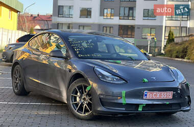 Седан Tesla Model 3 2022 в Луцьку