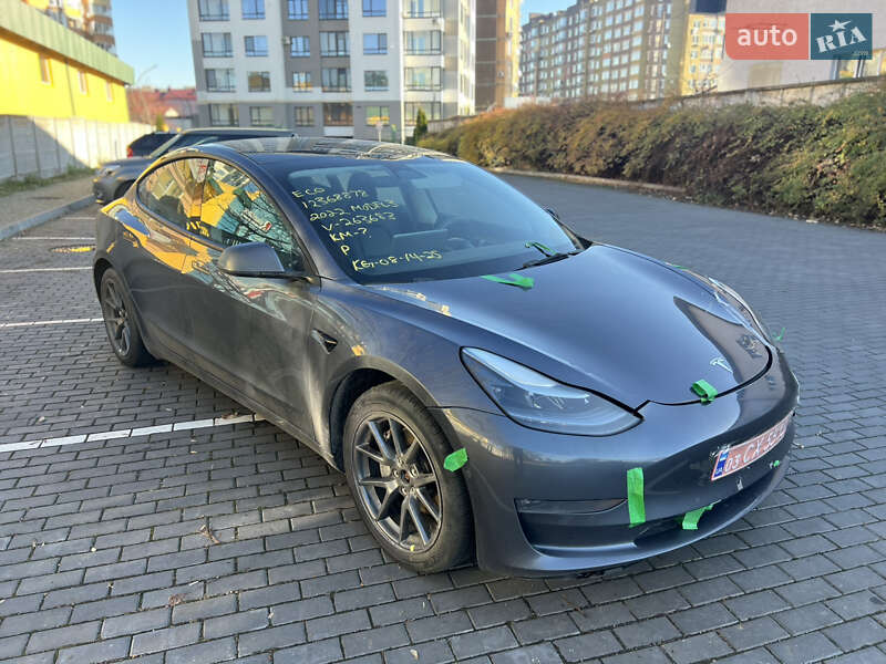 Седан Tesla Model 3 2022 в Луцьку