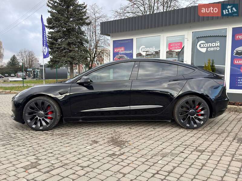 Седан Tesla Model 3 2022 в Львові