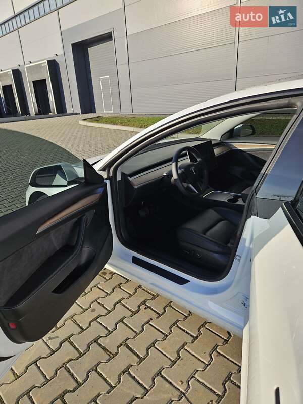 Седан Tesla Model 3 2023 в Івано-Франківську фото 4 Седан Tesla Model 3 2023 в Івано-Франківську
